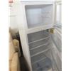 Image 2 : VWR White Refrigerator w/ Key