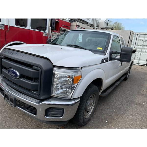 2012 FORD F-250 XL SUPER DUTY, 4DR EXTENDED CAB, WHITE, VIN 1FT7X2A61CEB94361