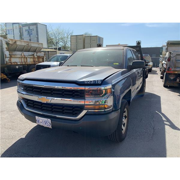 2018 CHEVROLET SILVERADO, 4DR CREW CAB PU, BLUE, VIN # 3GCPCNEH3JG368834