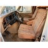 Image 6 : 1985 FORD TRAVEL AIRE ECONOLINE 350 XL MOTOR HOME, WHITE, VIN 1FDKE30L7FHA84345