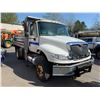 Image 1 : *TOW* 2012 INTERNATIONAL 2DR DUMP TRUCK, DURASTAR 4300, SBA 4X2 VIN 1HTMMAAM1CJ636523,