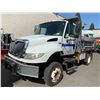 Image 2 : *TOW* 2012 INTERNATIONAL 2DR DUMP TRUCK, DURASTAR 4300, SBA 4X2 VIN 1HTMMAAM1CJ636523,