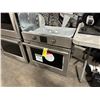Image 2 : FRIGIDAIRE EPEW3077RFG PROFESSIONAL 29.5" STAINLESS STEEL SINGLE INSERT WALL OVEN