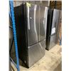 Image 2 : SAMSUNG RF18A5101SR STAINLESS 33" 17.5 CU FT 3 DOOR FRENCH DOOR REFRIGERATOR WITH ICE MAKER