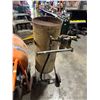 Image 2 : BEIGE 36" TALL MOBILE INDUSTRIAL PNEUMATIC ABRASIVES SPRAYER ( NO HOSE OR GUN )