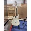 Image 4 : FENDER SQUIRE STRATOCASTER METALLIC WHITE WOOD BODY 6 STRING ELECTRIC GUITAR WITH MAPLE NECK