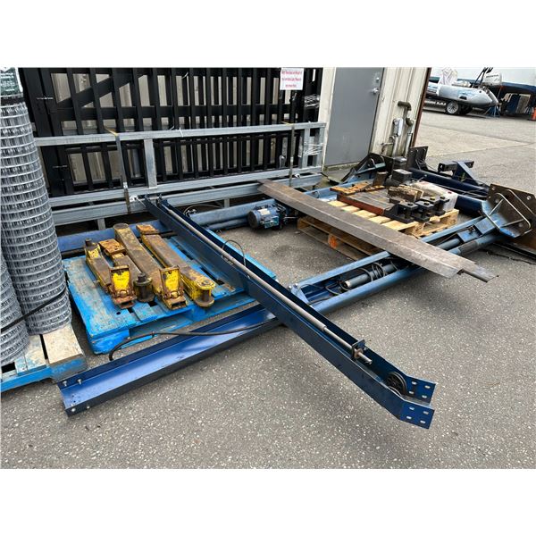 FENNER BLUE 12' HYDRAULIC 2 POST 4 POINT AUTOMOTIVE VEHICLE HOIST WITH UPPER SUPPORT BAR