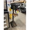 Image 2 : DELTA 17-901 16 1/2" ELECTRIC INDUSTRIAL LOW FLOOR DRILL