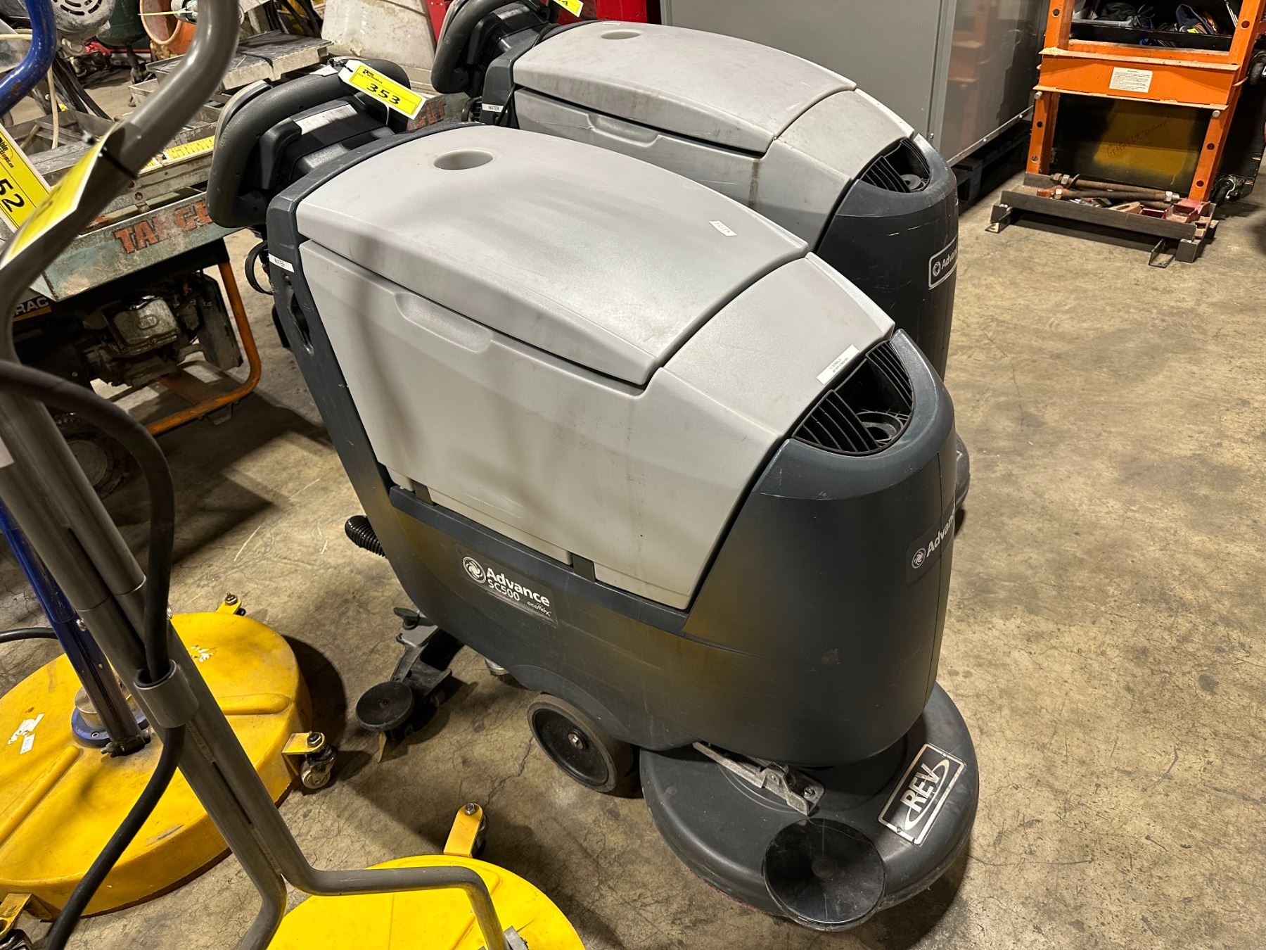 Sc500 ADVANCE SC500 ECOFLEX ELECTRIC FLOOR CLEANER ( HAS BATTERY & KEY ...