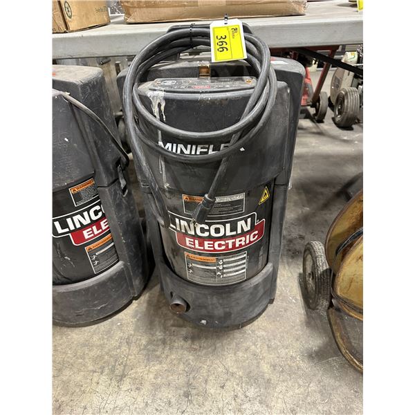 LINCOLN ELECTRIC MINIFLEX 1800W PORTABLE VACUUM TO FILTER PARTICULATE AND REMOVE WELDING FUMES ( NO