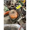 Image 3 : ORANGE MATFER INDUSTRIAL PORTABLE ABRASIVES BLASTER WITH HOSES
