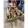 Image 2 : RED HEAVY DUTY INDUSTRIAL MOBILE ENGINE JACK