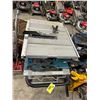 Image 2 : MAKITA 2705 10" PORTABLE 120V ELECTRIC BENCHTOP TABLE SAW ON MAKITA MOBILE FOLDING TABLE SAW STAND