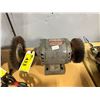 Image 1 : CRAFTSMAN C892.I834 GREY COMMERCIAL ELECTRIC CORDED 1/2HP BENCH GRINDER