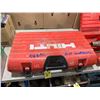 Image 2 : HILTI TE 1000-AVR ELECTRIC DEMOLITION DRILL IN A HARD TRANSPORTABLE CASE.