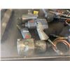 Image 2 : 3 ASSORTED COMMERCIAL HEAVY DUTY PNEUMATIC IMPACT WRENCH