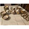 Image 1 : Beautiful Set of Chinese Won Ton Soup Bowls, Spoons, & Saucers