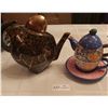 Image 1 : Two Tea Pots (One Is Chaleur)