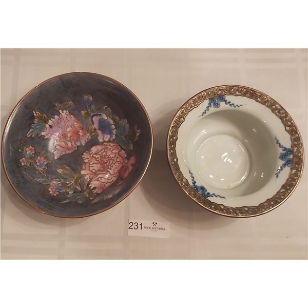 Two Chinese Decretive Bowls