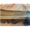 Image 3 : Krohler King Size Bed Box-Spring Mattress & Bedding Feather Topper