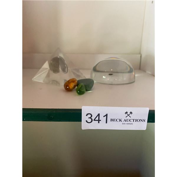 Paperweight Collection - Royal Visit 2005