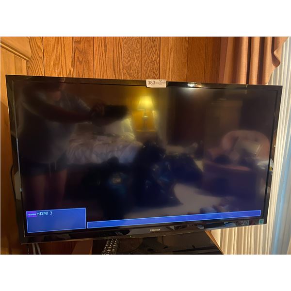 Toshiba 40L5200U Flat Screen TV with Remote