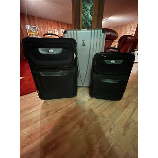 Heys Large Luggage Black American Tourister