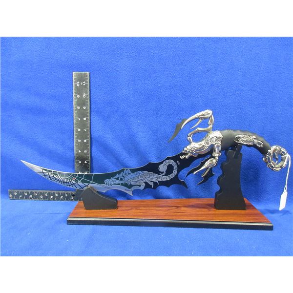 Spider Web Scorpion Death Knife Sword with Stand