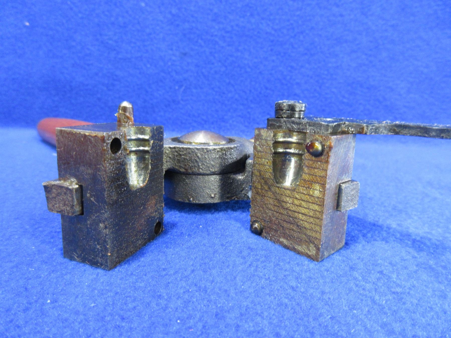 Lyman 44 40 Bullet Mold 42798 With Handle lyman-44-40-bullet-mold-42798-with-handle