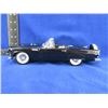 Image 1 : Die Cast 1:18 Scale 1956 Ford Thunderbird Convertible