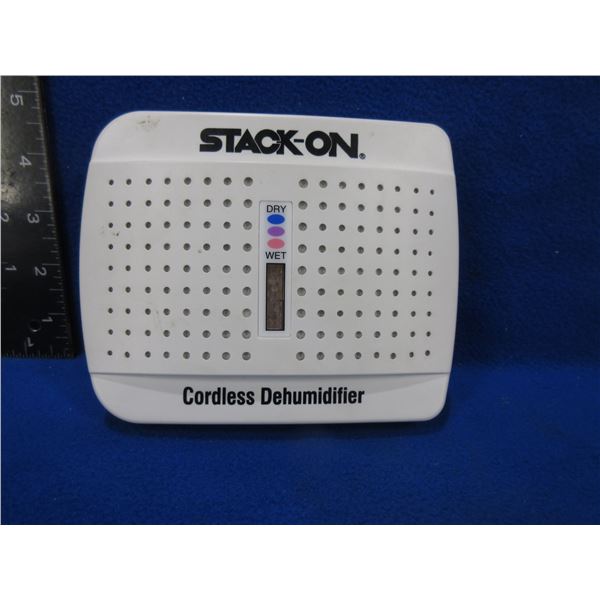 Stack-On Wireless Rechargeable Silica Gel Dehumidifier