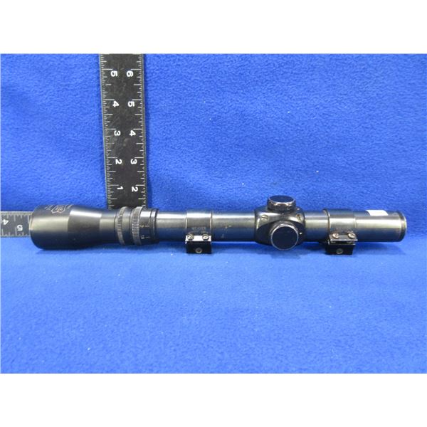 Pecar Berlin, Germany 1.5-4 Riflescope with Weaver Rings