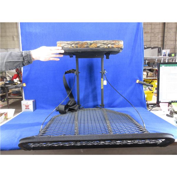 Big Game Treestand with 3 Piece Ladder (Approx. 12')