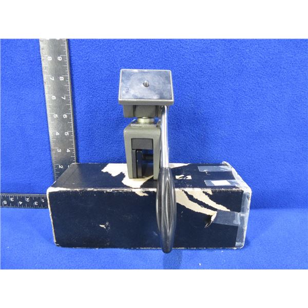 Bushnell Car Window Mount 784405 for Spotting Scope