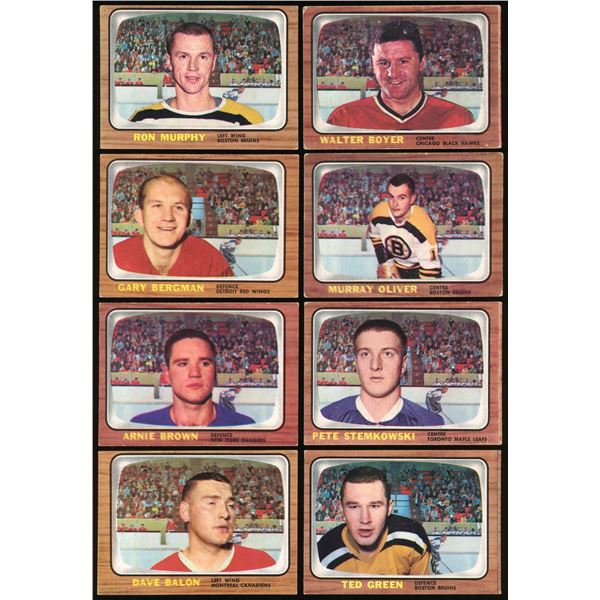 Lot of 8 x 1966-67 Topps Hockey Cards