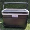 Image 1 : Six Pack Club Car Cooler