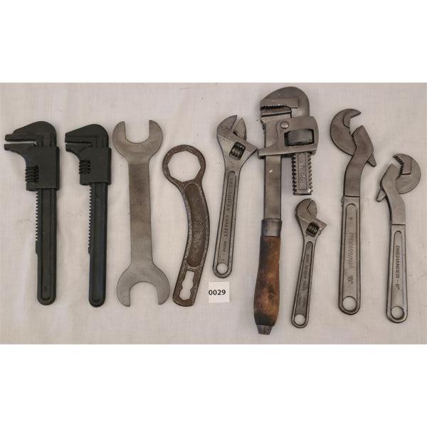 LOT OF 9 - VINTAGE TOOLS - INCL PIPE WRENCHES
