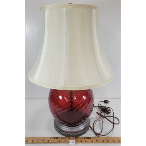 CRANBERRY GLASS TABLE LAMP