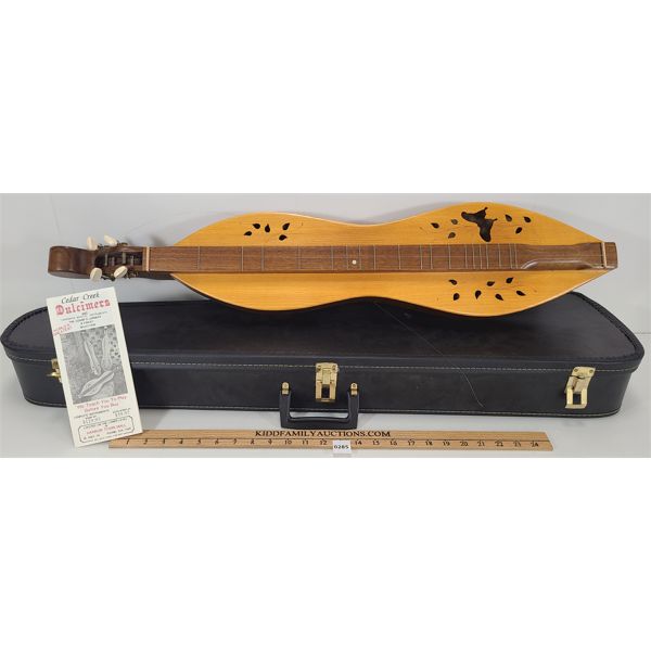 DULCIMER W/ CASE 