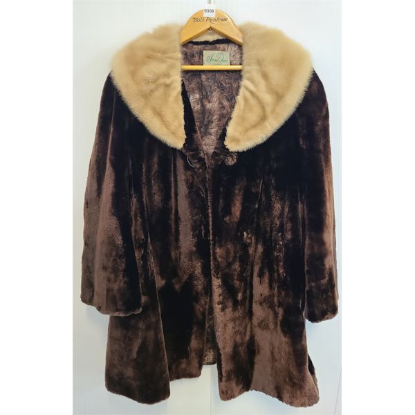 SVEND FURS TORONTO LADIES MINK (?) JACKET