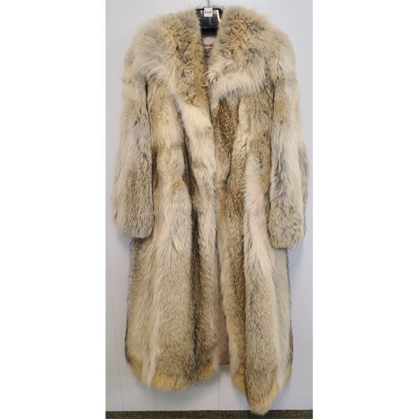 KELMANS TORONTO - FOX FUR COAT 