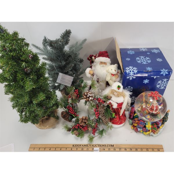 JOB LOT - CHRISTMAS DECORATIONS INCL CHRISTOPHER RADKO SNOWGLOBE, TREES, WREATH & ETC