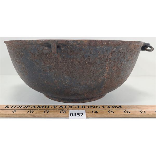 CAST IRON CAULDRON