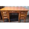 Image 2 : LOT OF 2 - OAK DESK & CHAIR