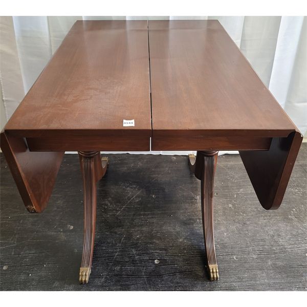 MAHOGANY DUNCAN PHYFE CLAW FOOT DROP LEAF TABLE