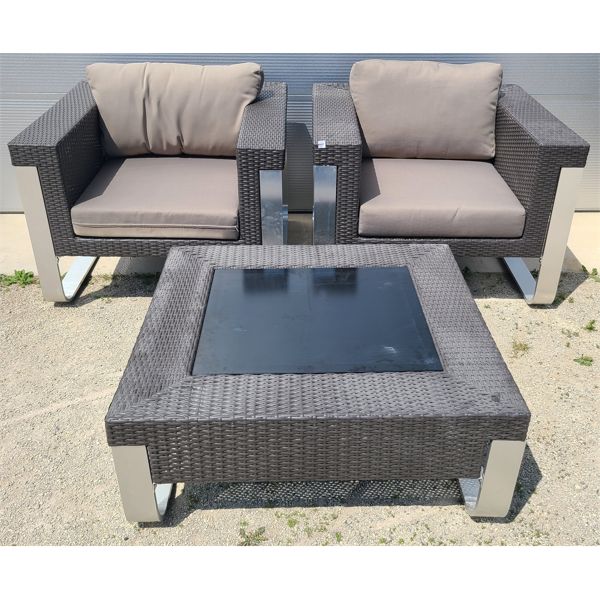 RESIN WICKER LOOK OUTDOOR PATIO CHAIRS & GLASS TABLE