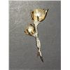 Image 3 : FOUR 4 VINTAGE FLOWER BROOCHES WITH ONE GF CARVED FLOWER BROOCH