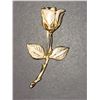 Image 4 : FOUR 4 VINTAGE FLOWER BROOCHES WITH ONE GF CARVED FLOWER BROOCH