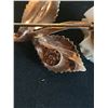 Image 6 : FOUR 4 VINTAGE FLOWER BROOCHES WITH ONE GF CARVED FLOWER BROOCH
