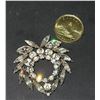 Image 1 : UNMARKED RHINESTONE LAUREL WREATH BROOCH